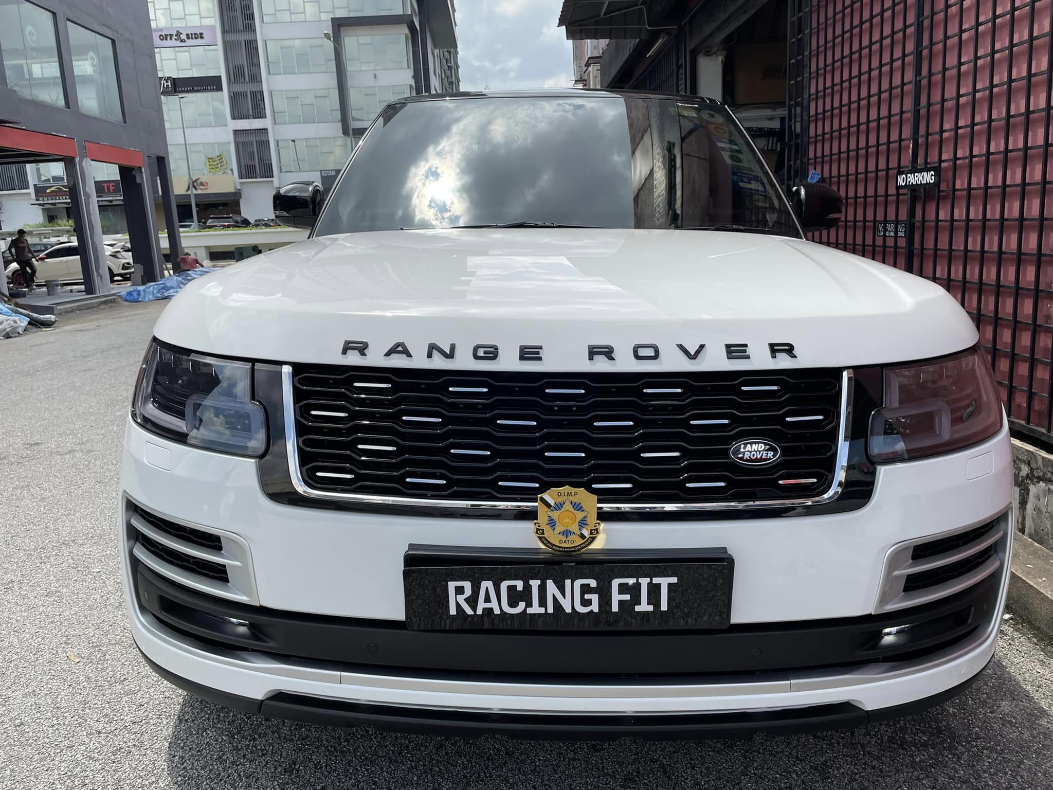 VOGUE RANGE ROVER SVA FACELIFT BODYKIT CONVERSION